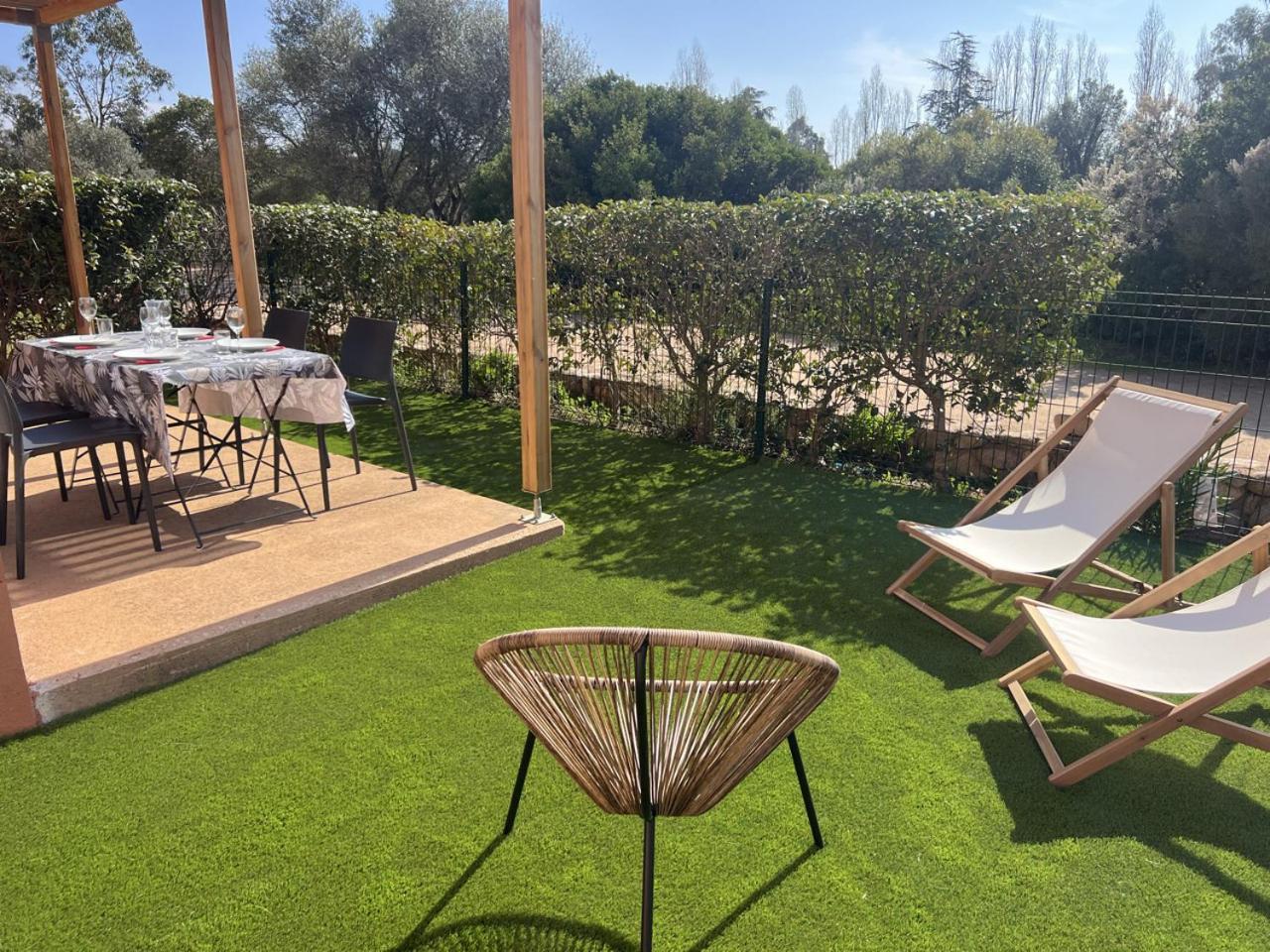 Residence Hoteliere Les Hameaux De Saint Cyprien Appartement 2 Chambres Lecci Dış mekan fotoğraf