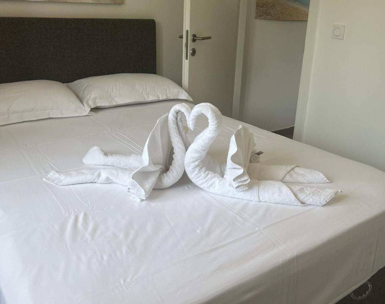 Residence Hoteliere Les Hameaux De Saint Cyprien Appartement 2 Chambres Lecci Dış mekan fotoğraf